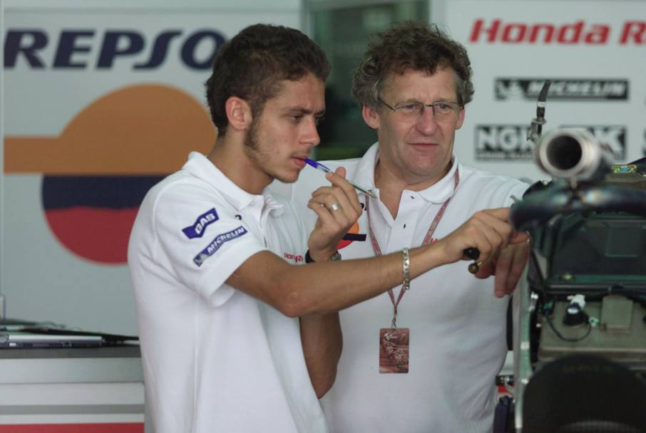Alla Honda Rossi vinse con Burgess tre titoli iridati, nel 2001, nel 2002 e nel 2003. Reuters